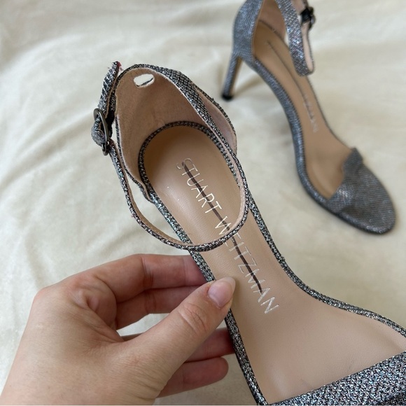 Stuart Weitzman Nunaked Straight Strap Sandal in
Gunmetal Size 5 NWOT - Picture 5 of 8